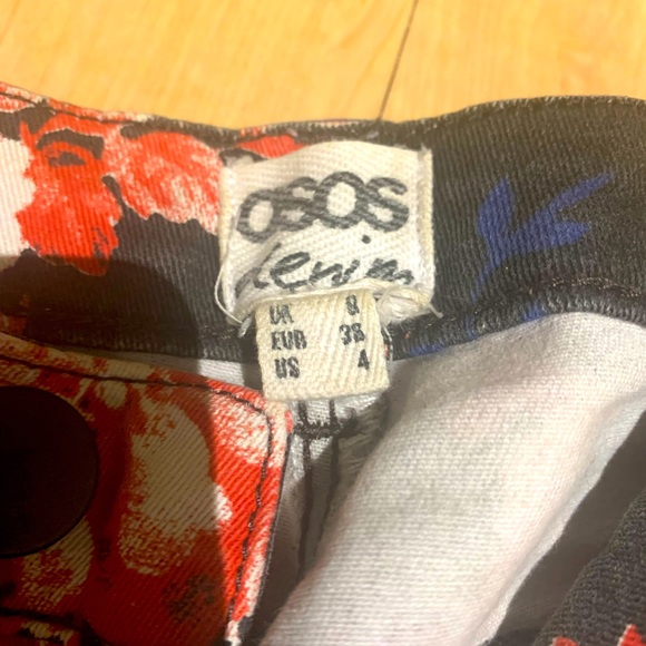 🌺Floral pattern skinny jeans🌺 - Picture 4 of 5